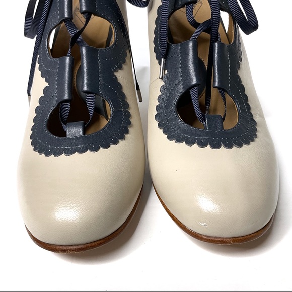 John Fluevog Cream and Black Heels - Picture 4 of 12